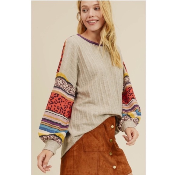 Tops - Long sleeve shirt boutique women’s small